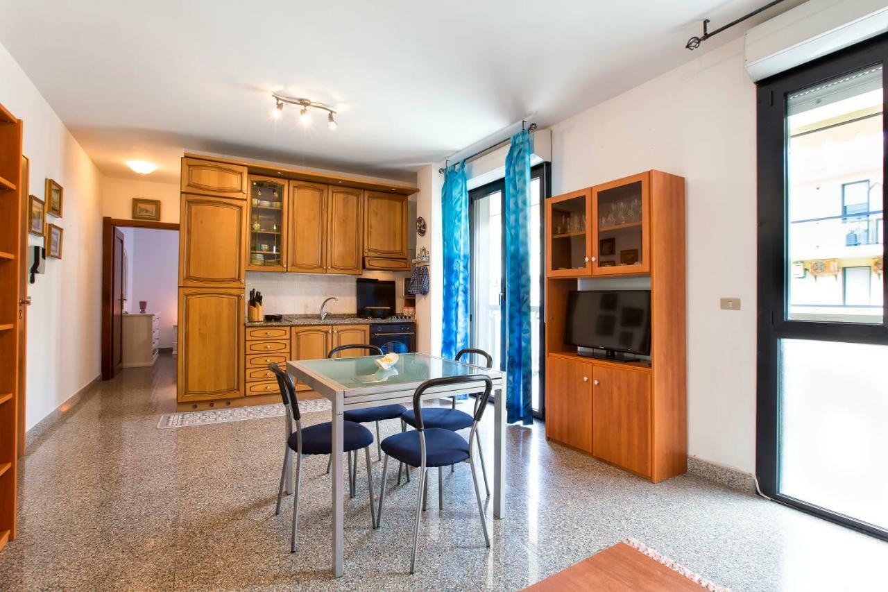 A Due Passi Dal Lido Apartment Alghero Bagian luar foto